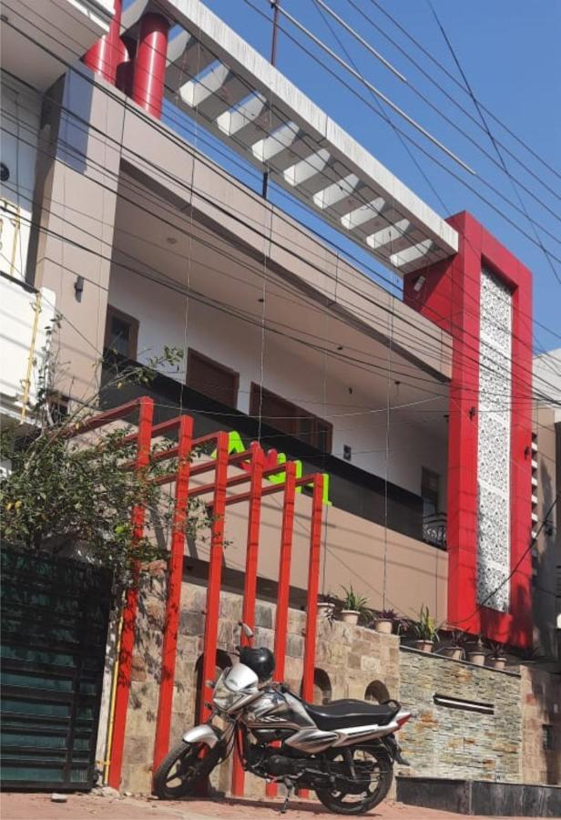 Anh Hotel ラクナウ エクステリア 写真